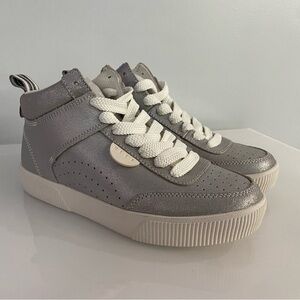 Reef White and Gray Sneakers